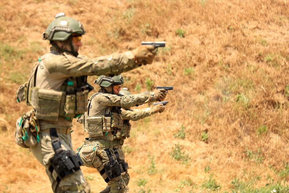 Komandolar, meskun mahal operasyonları için zorlu eğitimden geçiyor