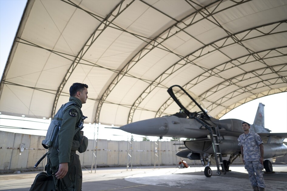 Türk F-16'ları Baltık semalarında 7/24 alarm görevinde olacak
