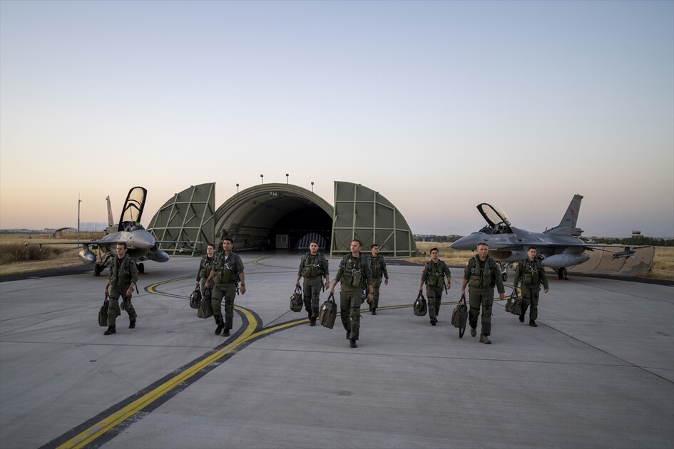 Türk F-16'ları Baltık semalarında 7/24 alarm görevinde olacak