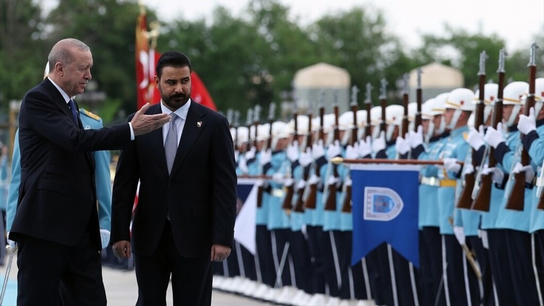 Президент Эрдоган с официальной церемонией встретил премьер-министра Ирака Али Зейди
