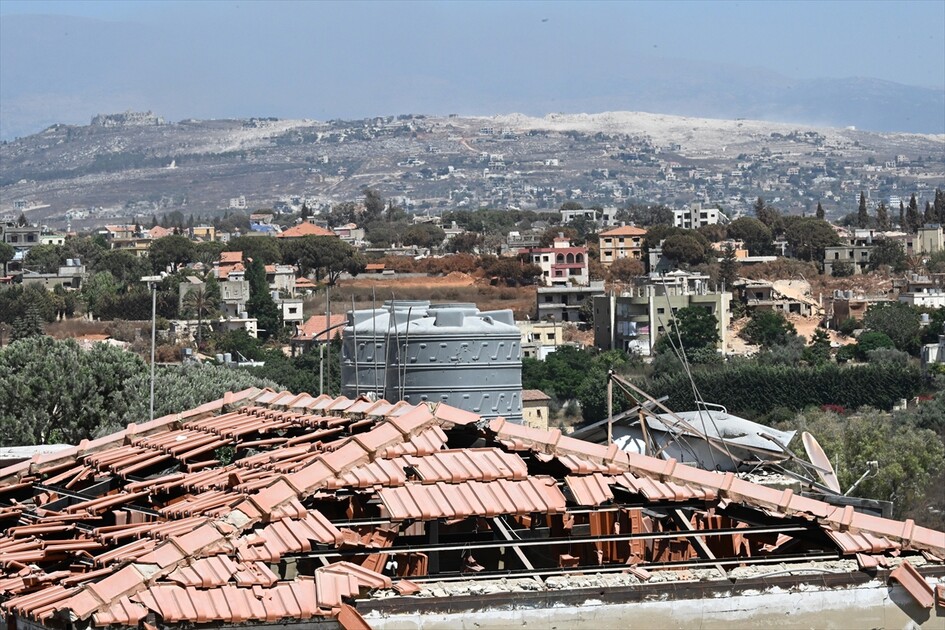 İsrail'in Lübnan'ın güneyinde patlayıcılarla hedef aldığı bölgedeki büyük tahribat görüntülendi