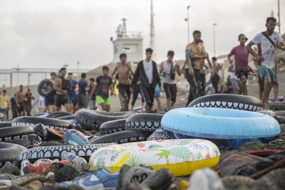 Hundreds of migrants reach Spain's Ceuta after swimming from Morocco
