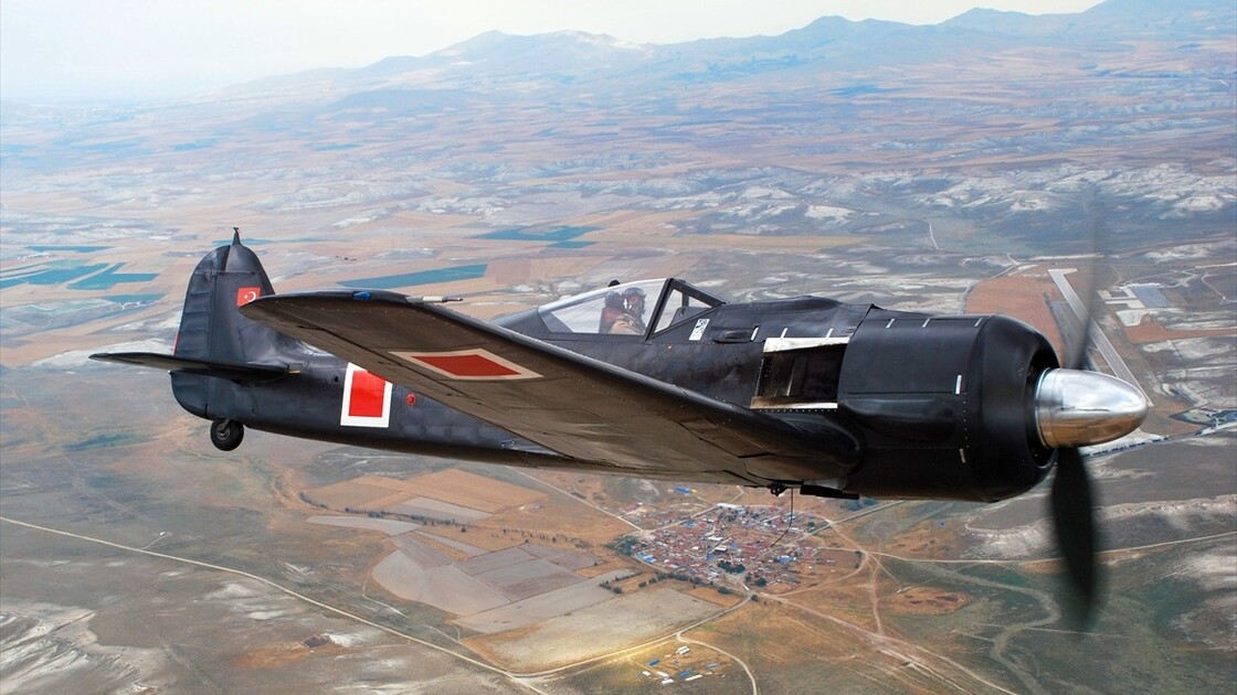 Tarihi savaş uçağı Focke-Wulf 190 restorasyonun ardından yeniden uçtu