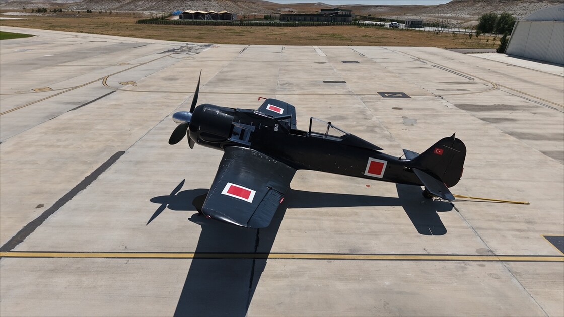 Tarihi savaş uçağı Focke-Wulf 190 restorasyonun ardından yeniden uçtu