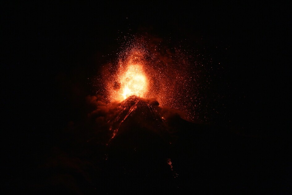 Guatemala'daki Fuego Yanardağı'nda volkanik faaliyet arttı