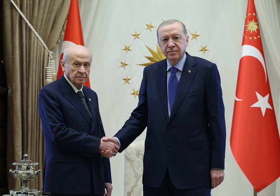 Cumhurbaşkanı Erdoğan, MHP Genel Başkanı Bahçeli'yi kabul etti