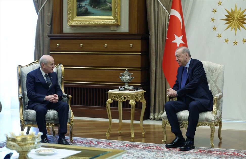 Cumhurbaşkanı Erdoğan, MHP Genel Başkanı Bahçeli'yi kabul etti