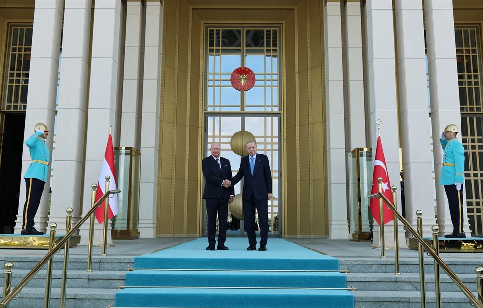 Cumhurbaşkanı Erdoğan, Avusturya Başbakanı Stocker'i resmi törenle karşıladı