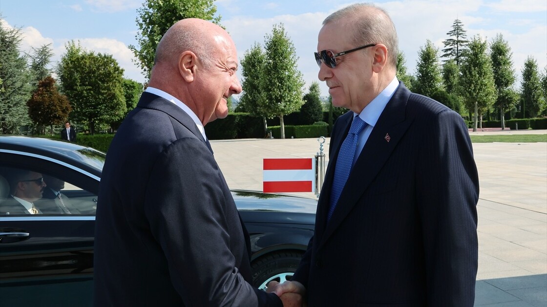 Cumhurbaşkanı Erdoğan, Avusturya Başbakanı Stocker'i resmi törenle karşıladı