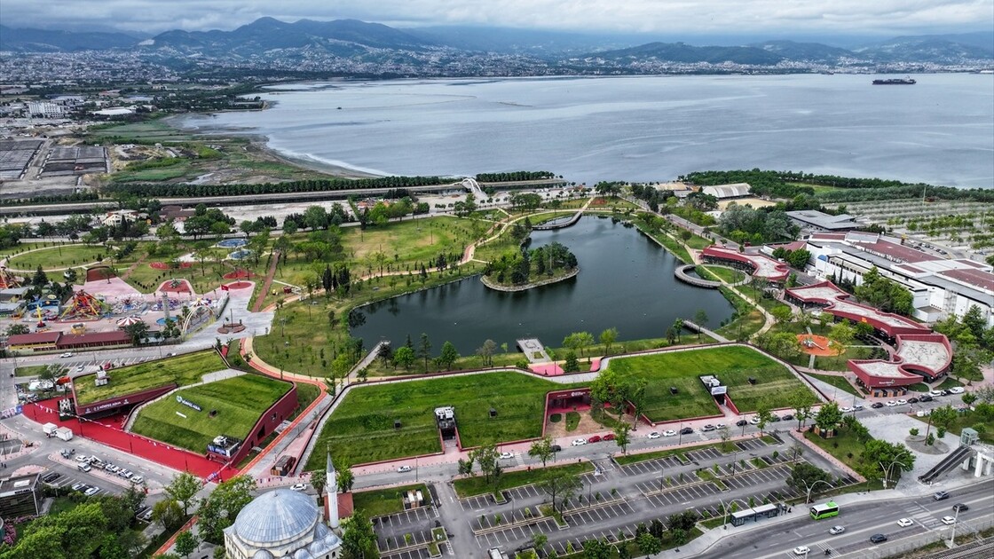 17 Ağustos Marmara Depremi'nin üzerinden 27 yıl geçti