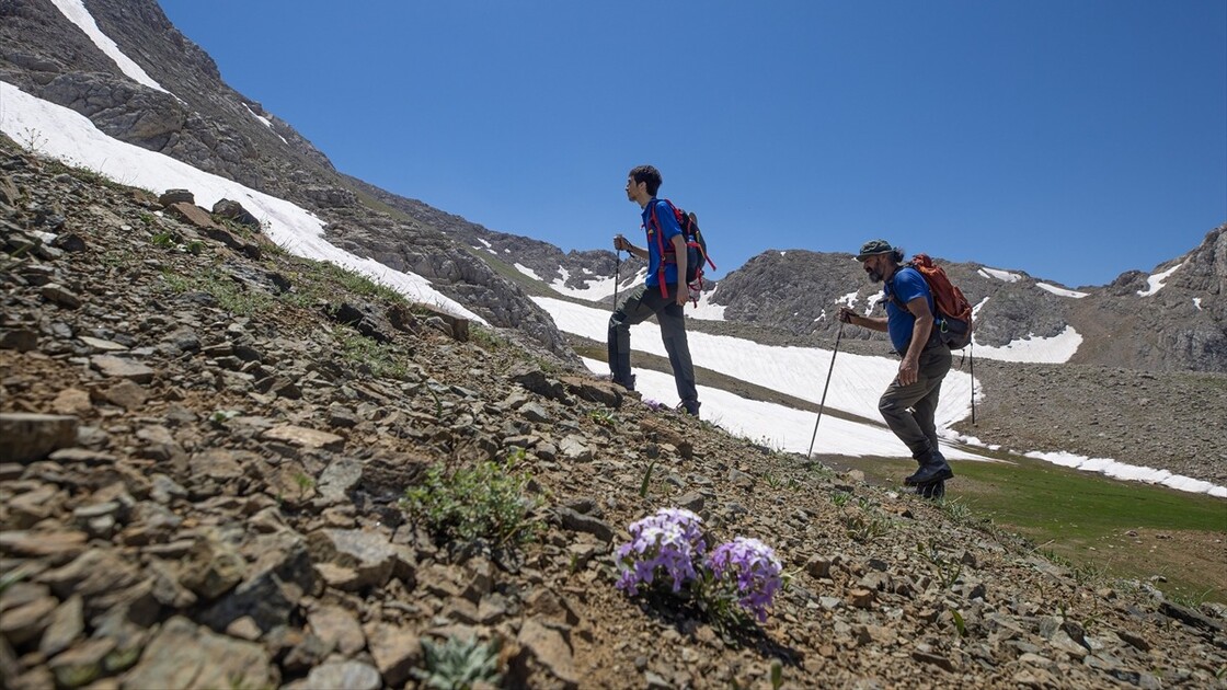 Tunceli'de dağcılık faaliyetleri doğa tutkunlarına yeni rotaların kapısını aralıyor