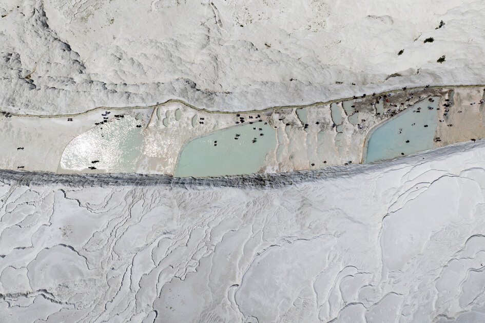 Pamukkale'de balonlar gökyüzünü, gece müzeciliği tarihi canlandırıyor