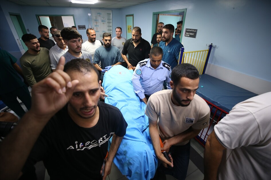 الضفة.. مستوطنون يقتلون فتى فلسطينيا أمام منزله في الخليل