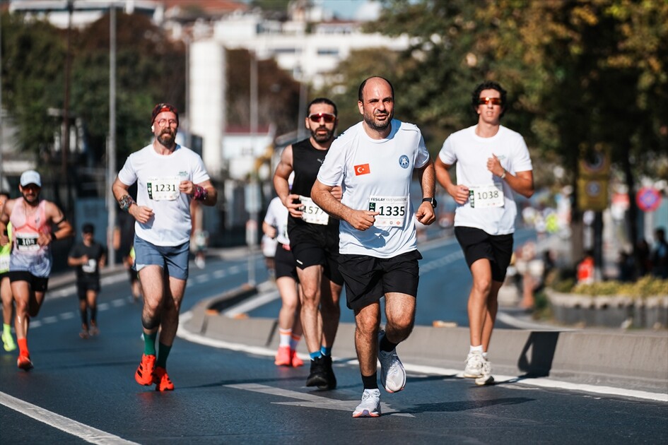 İstanbul'da Yeşilay Yarı Maratonu yapıldı