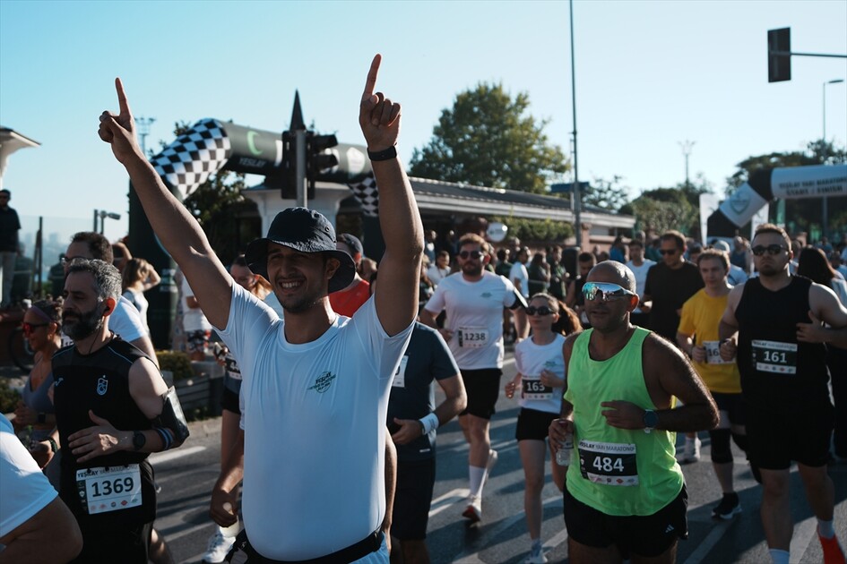 İstanbul'da Yeşilay Yarı Maratonu yapıldı