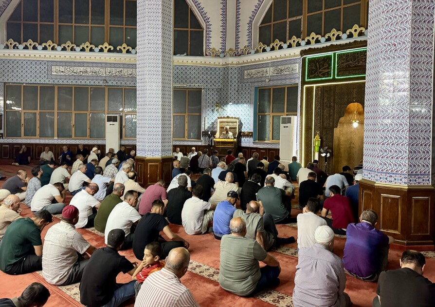 Kırşehir'de Mevlit Kandili dualarla idrak edildi