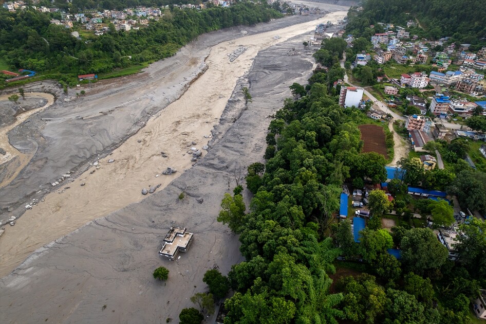 Nepal'deki selde hayatını kaybedenlerin sayısı 538'e çıktı