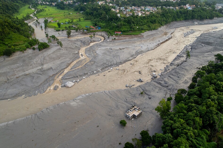 Nepal'deki selde hayatını kaybedenlerin sayısı 538'e çıktı