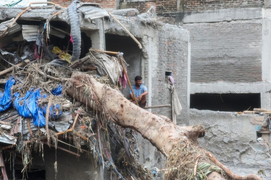 Nepal'deki selde hayatını kaybedenlerin sayısı 616'ya çıktı