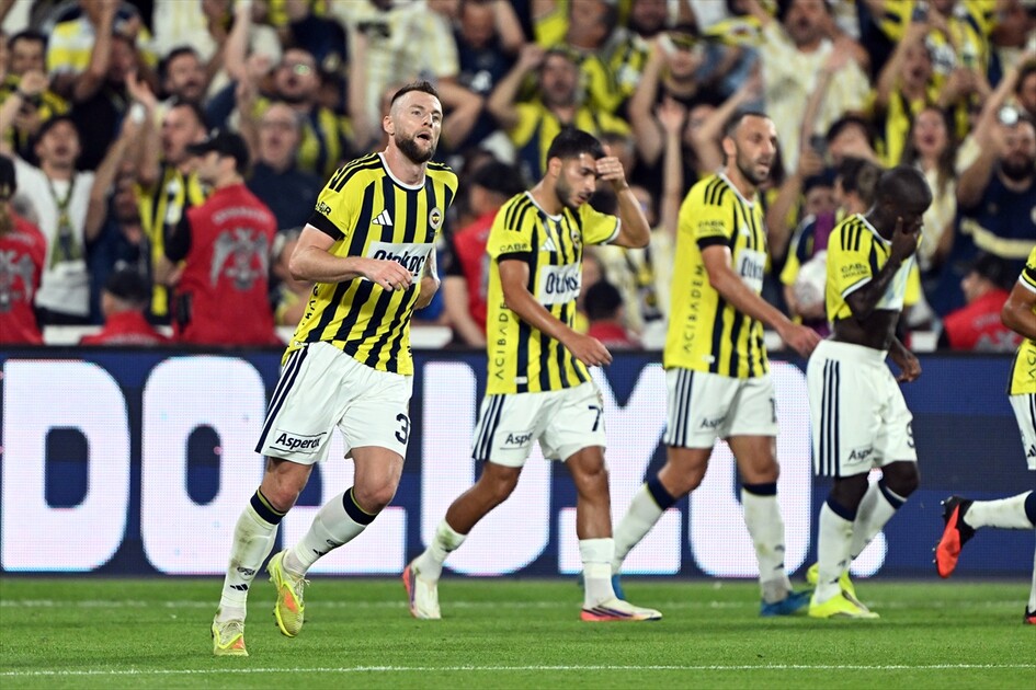 Fenerbahçe - Beşiktaş