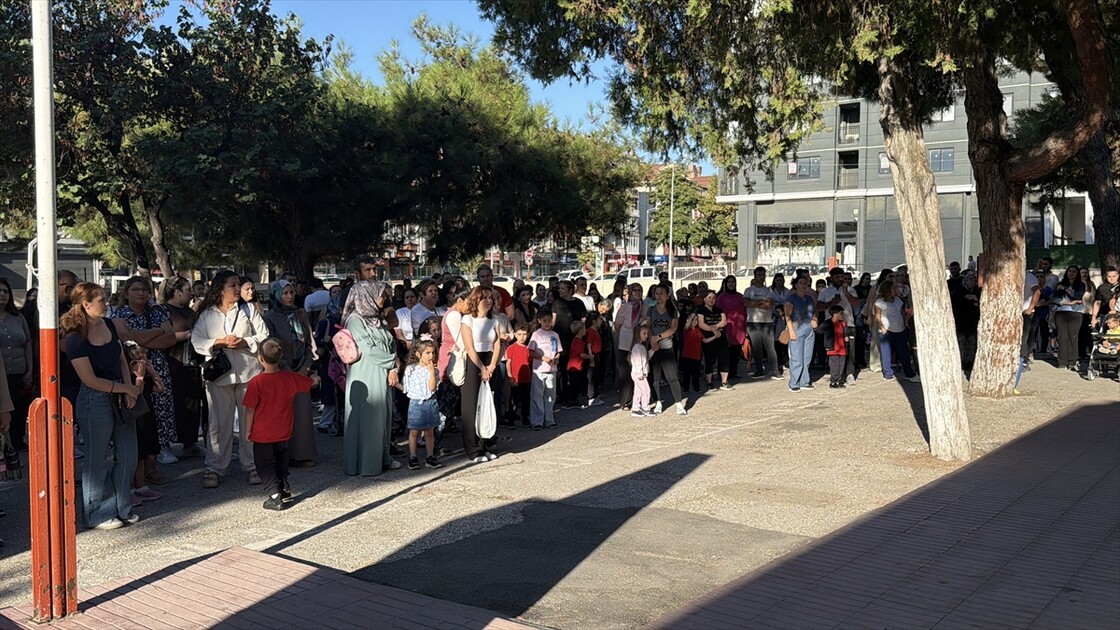 Edirne’de okullarda ilk zil uyum için çaldı
