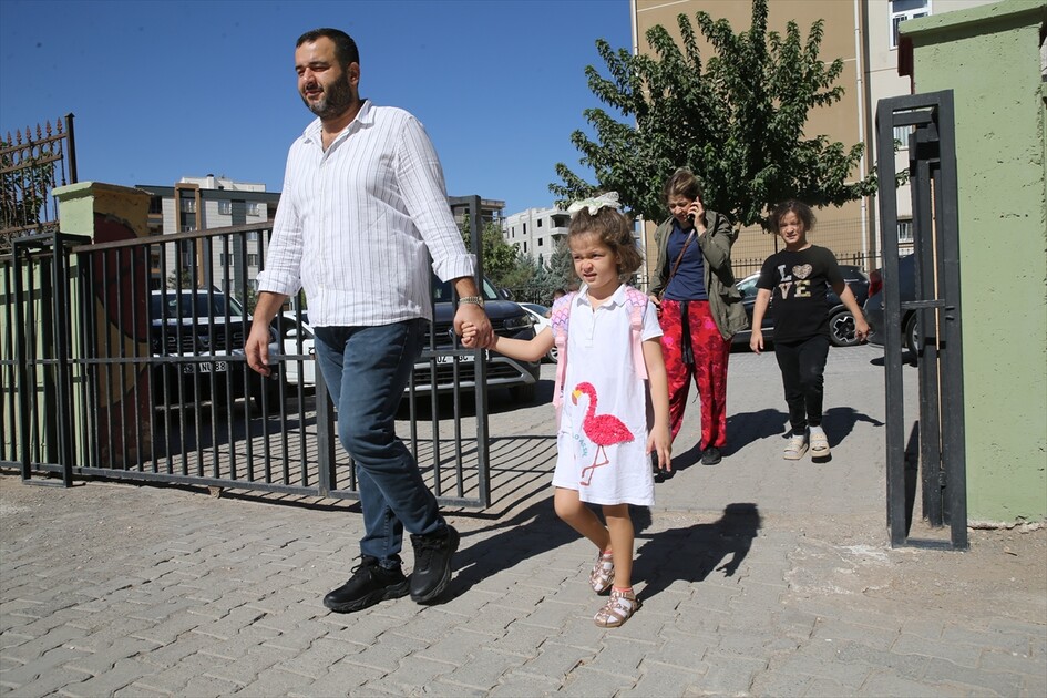 Şanlıurfa'da okullarda ilk zil uyum için çaldı