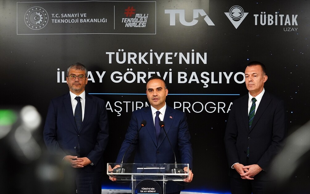 Türkiye'nin ilk Ay görevi kapsamında geliştirilen uzay aracının üretimi tamamlandı