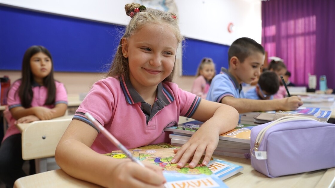 Kırklareli'nde yeni eğitim öğretim yılı başladı
