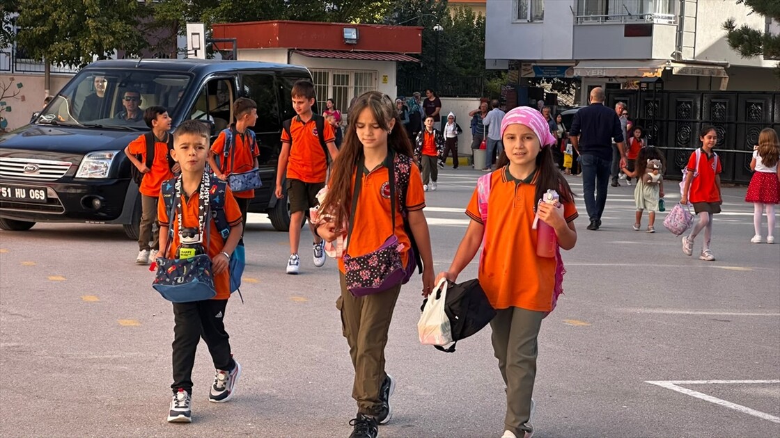 Niğde'de yeni eğitim öğretim yılı başladı