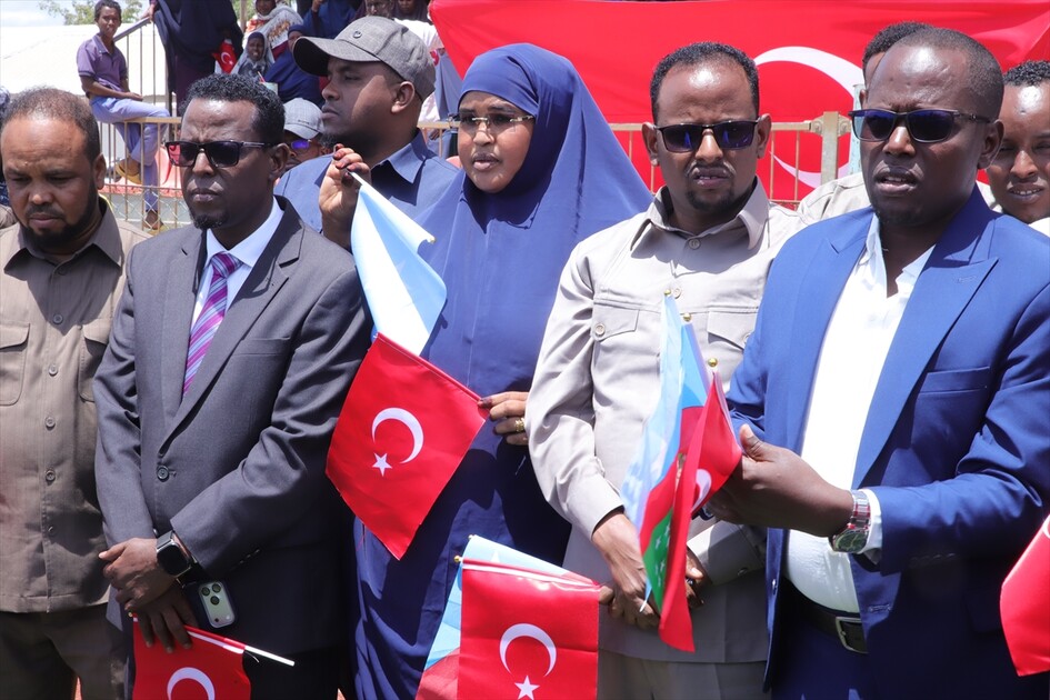 Somalililer Türkiye'ye teşekkür gösterisi düzenledi