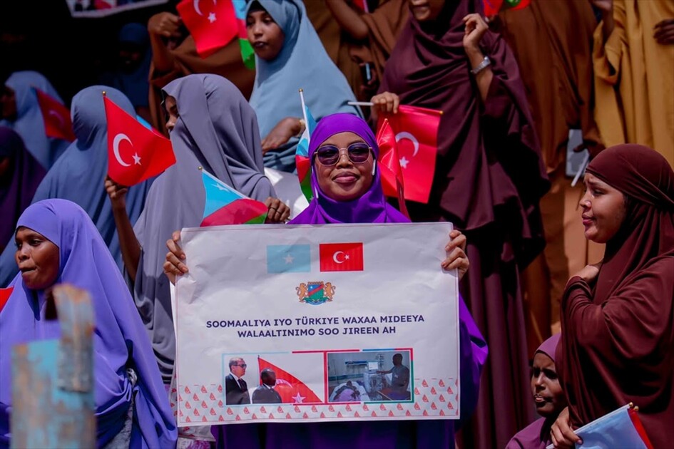 Somalililer Türkiye'ye teşekkür gösterisi düzenledi