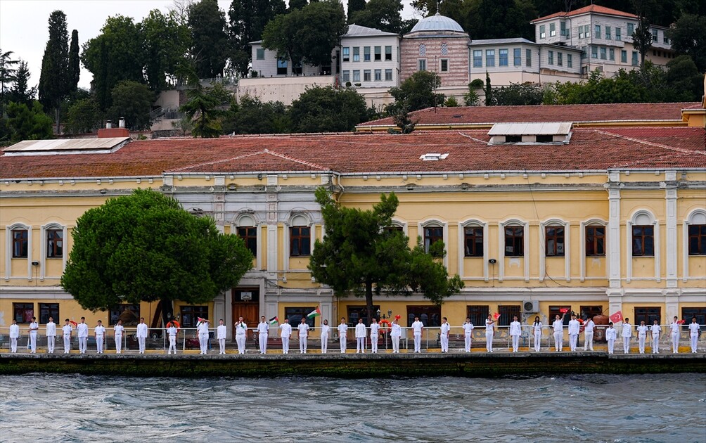 İstanbul'da Gazzeli çocuklar için uçurtmalar uçuruldu