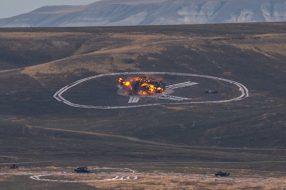 SİVRİSİNEK'lerden Ateş Serbest-2026 Tatbikatı'nda sürü uçuşu ve tam isabetli operasyon