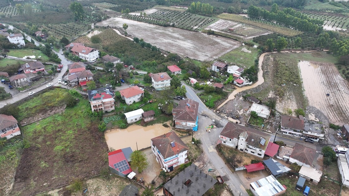 Sakarya'da sağanak etkisini sürdürüyor