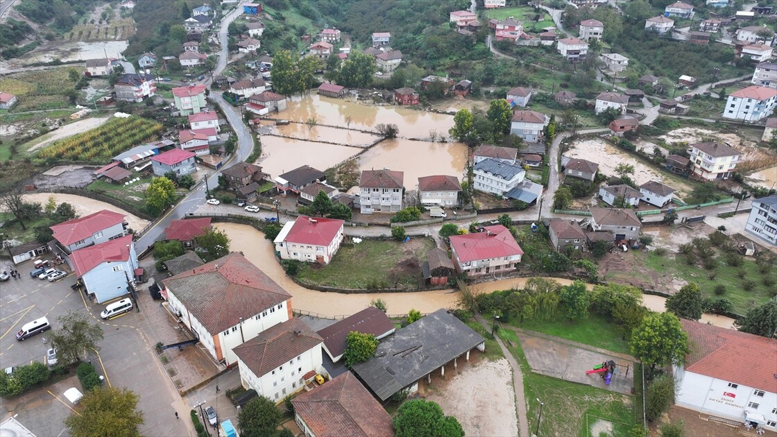 Sakarya'da sağanak etkisini sürdürüyor