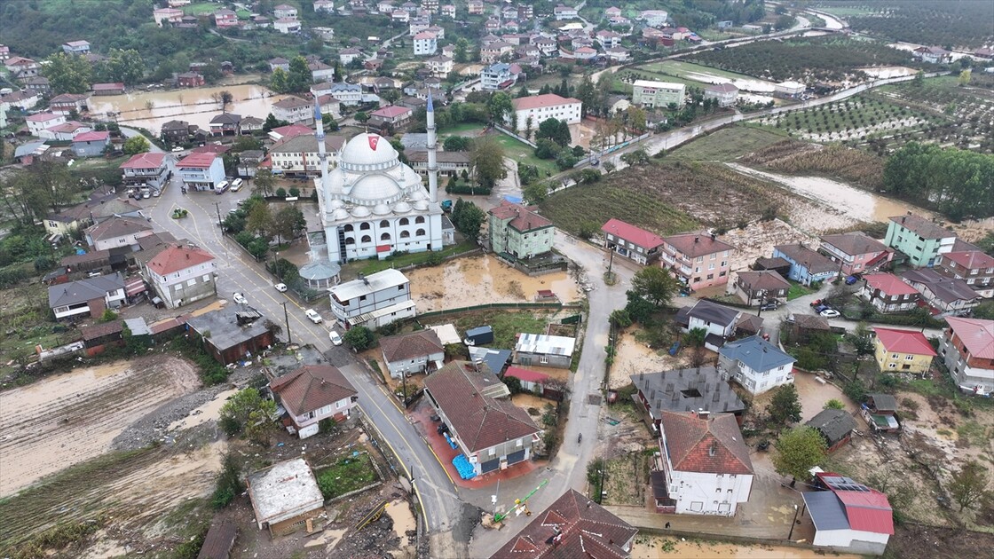 Sakarya'da sağanak etkisini sürdürüyor