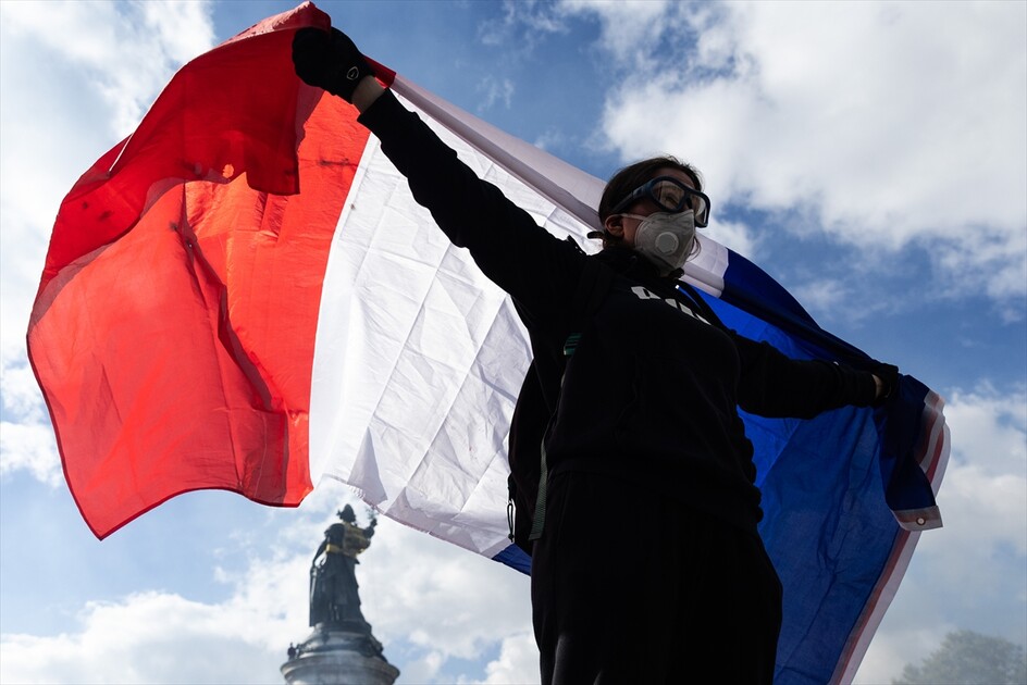Paris’teki gösterilerde gerginlik tırmanıyor