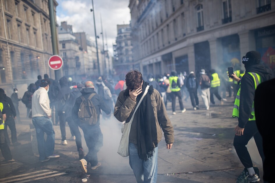 Paris’teki gösterilerde gerginlik tırmanıyor