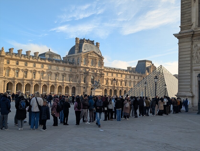 Protesters block Louvre entrances in support of nationwide student movement in Paris