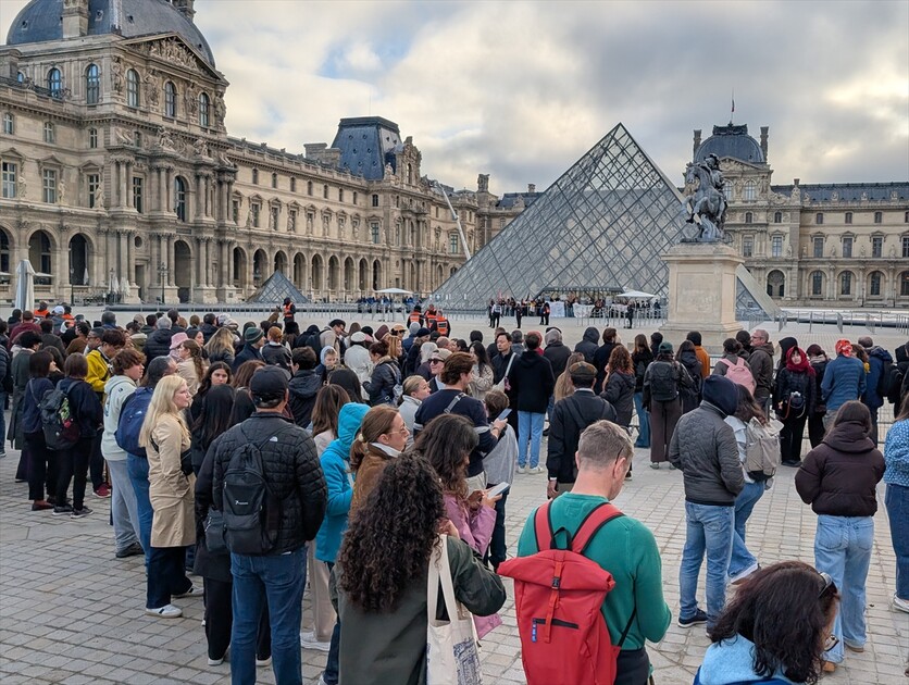 Protesters block Louvre entrances in support of nationwide student movement in Paris