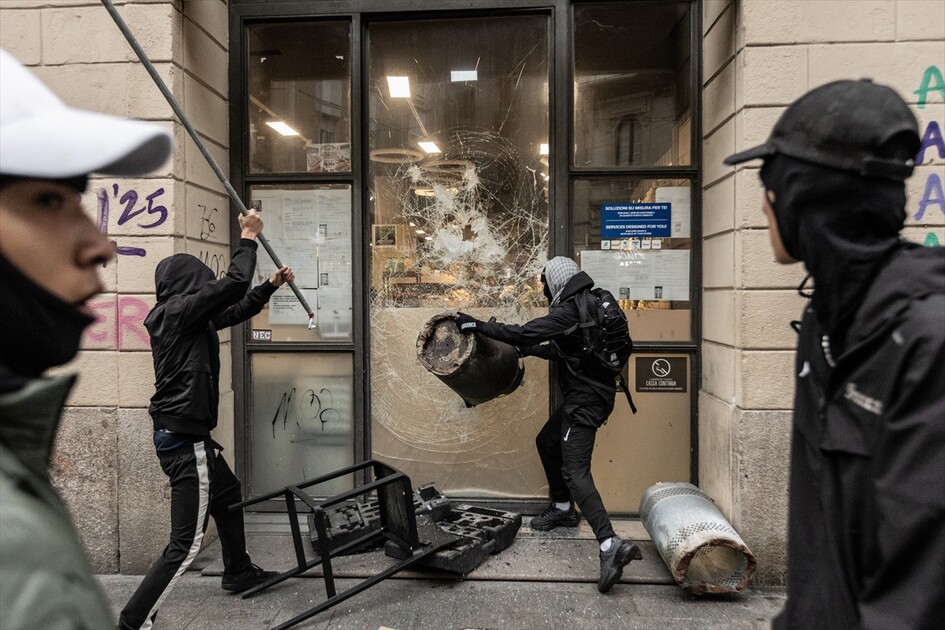 إيطاليا.. توقيف 160 شخصا في احتجاجات بميلانو