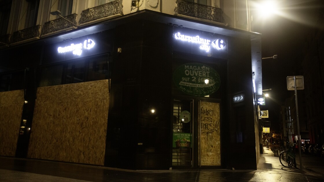 France extends night curfews beyond Paris following weekend violence