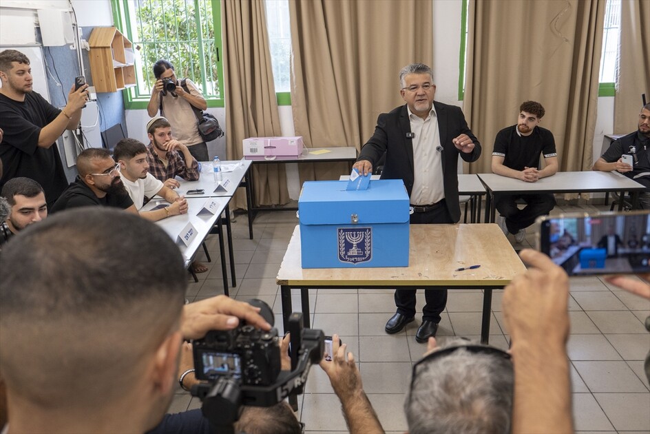 İsrail'de genel seçim için halk sandık başında