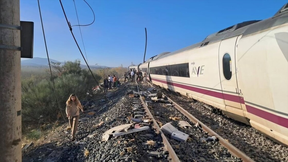 إسبانيا.. ارتفاع عدد ضحايا تصادم قطارين إلى 46 قتيلا