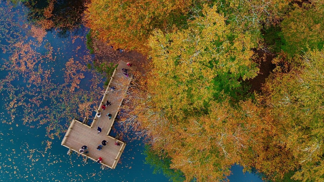 Sonbahar renklerine bürünen Yedigöller, fotoğraf tutkunları ve doğaseverleri cezbediyor