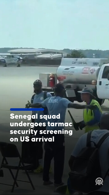 Senegal squad undergoes tarmac security screening on US arrival