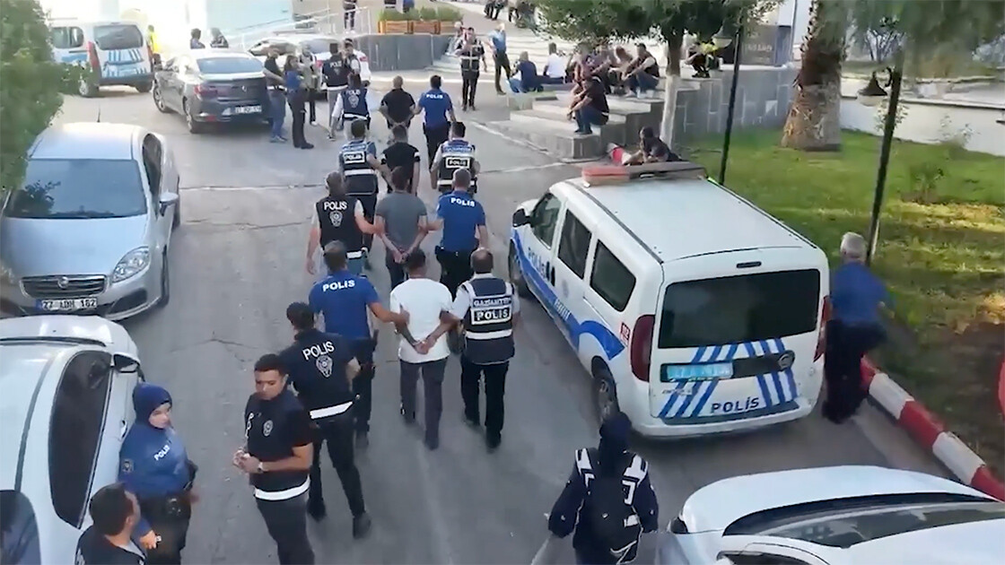 71 ilde düzenlenen uyuşturucu operasyonlarında yakalanan 844 kişi ...
